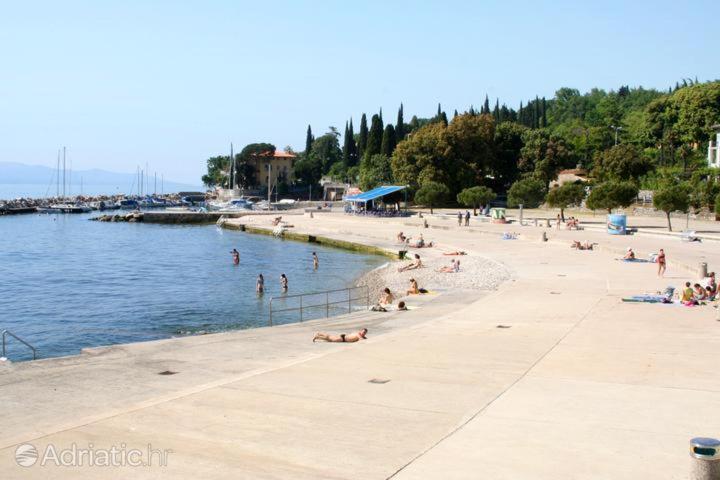 Apartman Vida Icici Bagian luar foto